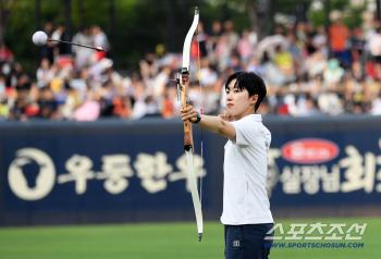  Ansan Special First Pitch