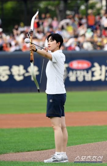  Ansan's first pitch is also Ten