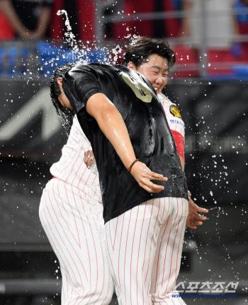  First win, Kim Si Hoon, first save, Han Jae Seung, lucky ball