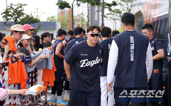 Son Ah-seop, Eaglesman