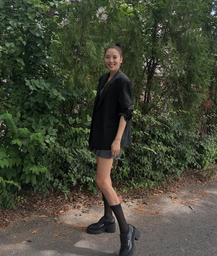 Son Dambi, 4 months after giving birth, idol force..the slim angular beauty of the bottoms