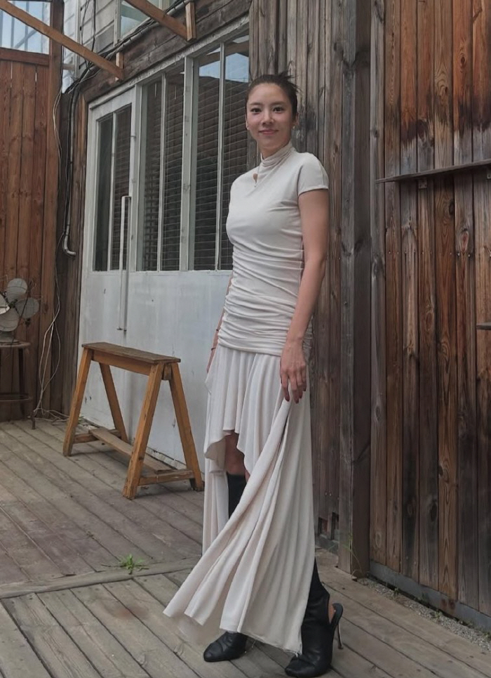 Son Dambi, 4 months after giving birth, idol force..the slim angular beauty of the bottoms