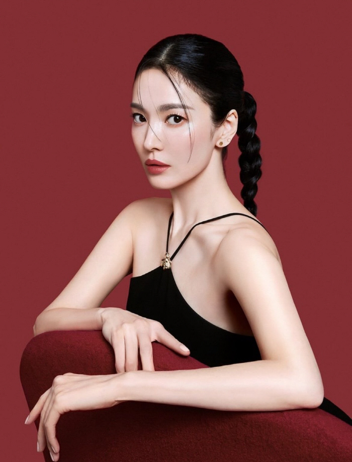 Song Hye-kyo Stuns with Classic Beauty as Guerlain Ambassador