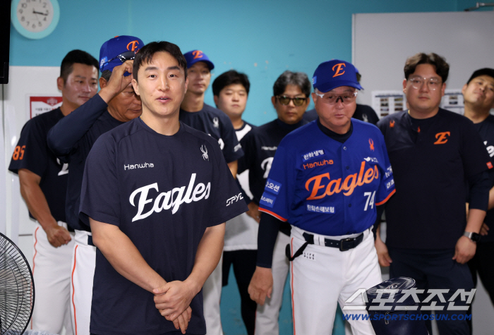 Trade shock? Why did Son Ah-seop thank Hanwha…With director Kim Kyung-moon