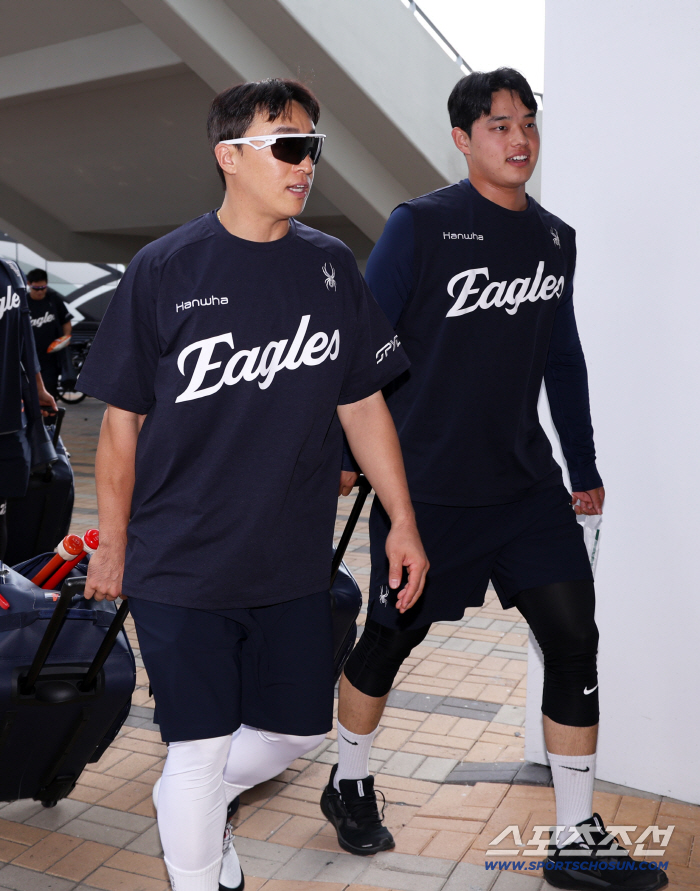 Trade shock? Why did Son Ah-seop thank Hanwha…With director Kim Kyung-moon