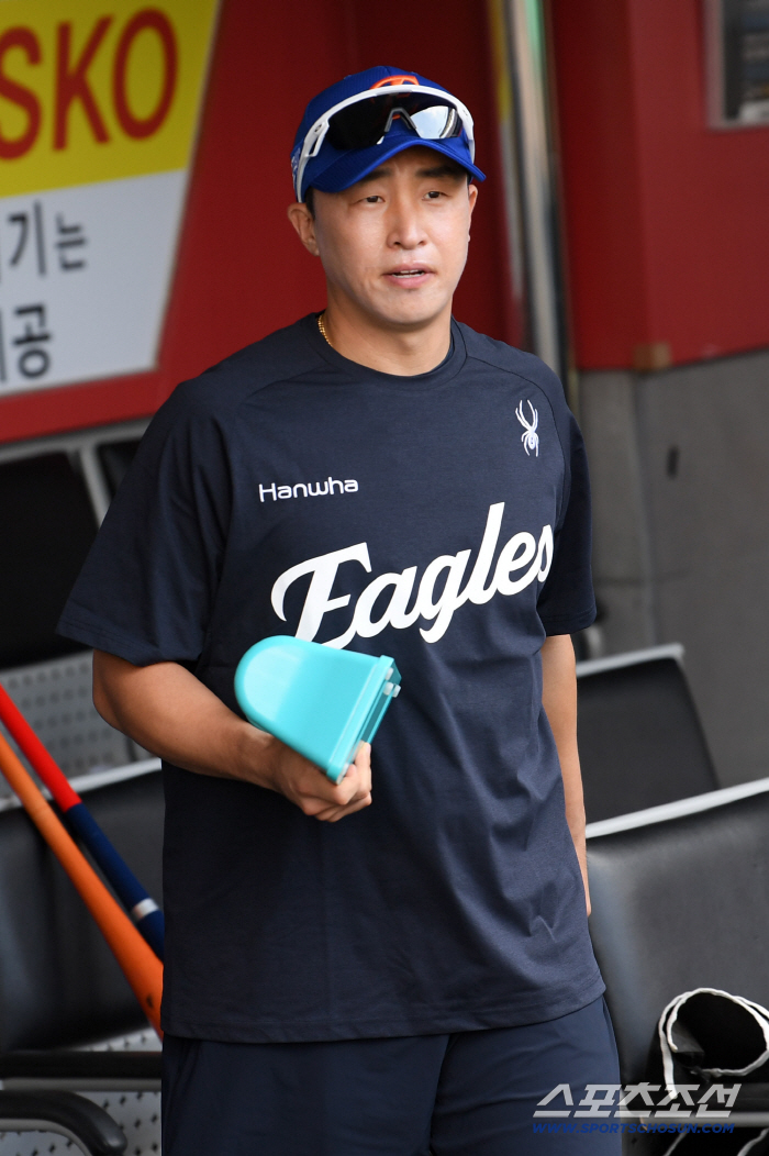 Trade shock? Why did Son Ah-seop thank Hanwha…With director Kim Kyung-moon