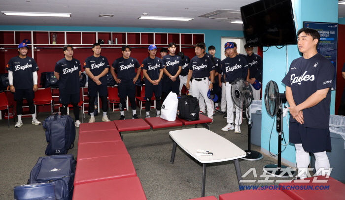 Trade shock? Why did Son Ah-seop thank Hanwha…With director Kim Kyung-moon