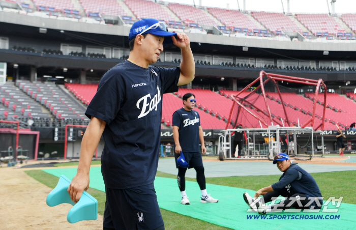 Trade shock? Why did Son Ah-seop thank Hanwha…With director Kim Kyung-moon