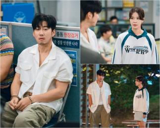 Yoon Kye-sang was handcuffed at the police station...'Try' legend who got smaller in front of his ex-girlfriend