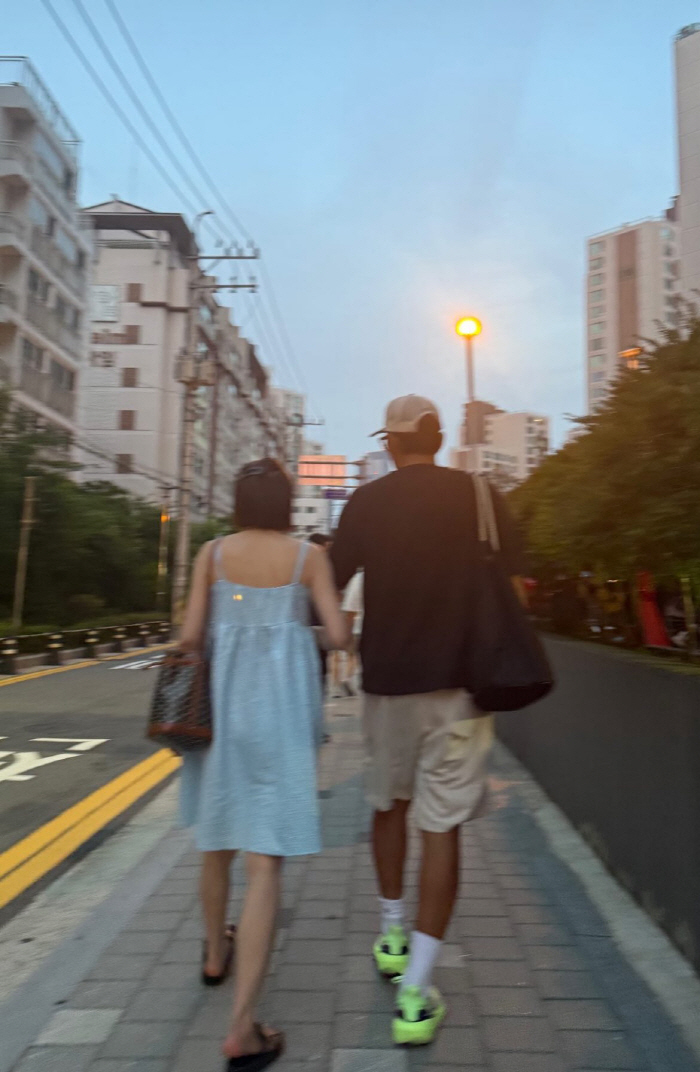 It was Hwang Bo-ra and Ha Jung-woo? Kim Ji-min and Kim Jun-ho ♥ Photo Explanation directly