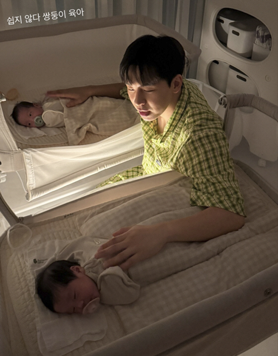 Lady Jane ♥ Lim Hyun-tae, a 25-day-old daughter who looks just like her, twins are not easy to raise