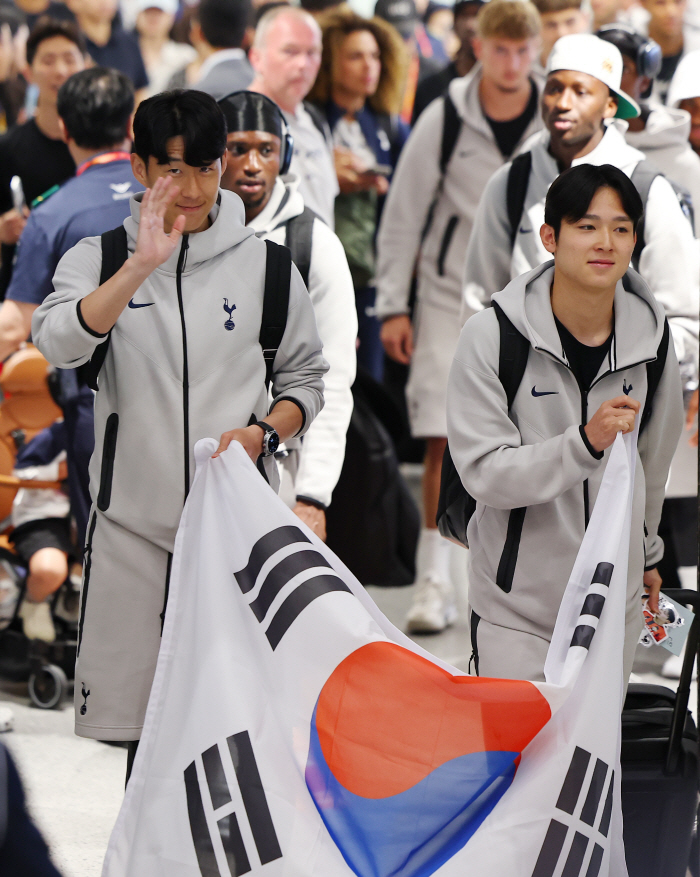  Son Heung-min, who got emotional about breaking up with Tottenham, leaves as a man (Answer)