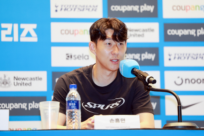  Son Heung-min, who got emotional about breaking up with Tottenham, leaves as a man (Answer)