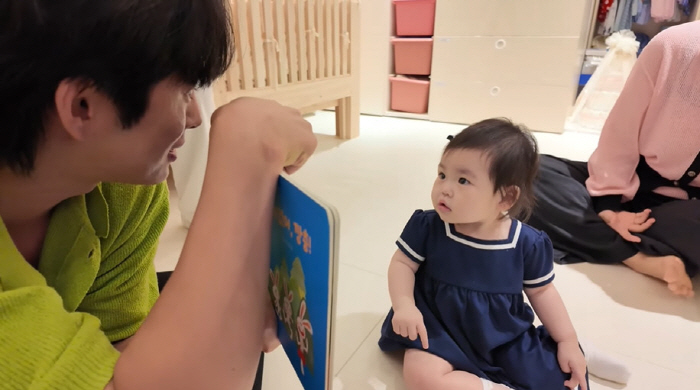 Park Soo-hong's 9-month-old daughter has already earned income and has been filming advertisements since she was a first-class newborn (Happy Da-hong)