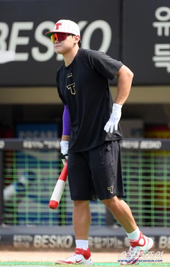  Look forward to KIM DO YOUNG