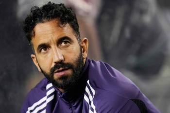 Shock Man Utd crazy bid for Liverpool target Newcastle £150m striker