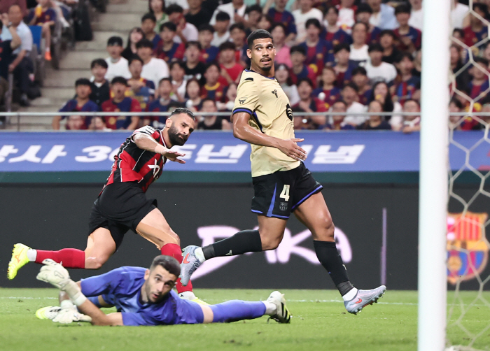 Tottenham sends Son Heung-min to reinforce defense...Rumors emerge that Barcelona will start recruiting Araujo