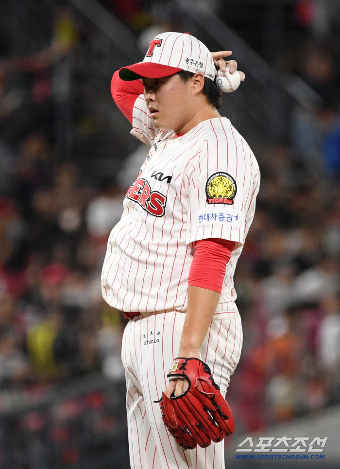 Who said he was a second-tier pitcher? What would he have done if he wasn't the strongest in the KIA trade…If we do well, KIA will go higher