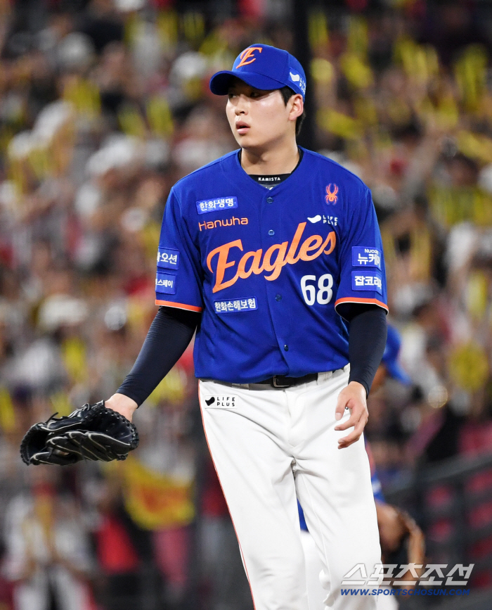 Why don't you put those good sliders.. Hanwha's match ball mix mystery → Direct purchase, direct purchase, direct purchase, direct purchase!