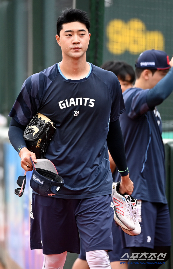155km Singsing → Trust that builds up to 2m height even with three consecutive throws...Will Yoon Sung-bin be able to stand on the fall baseball stage? 