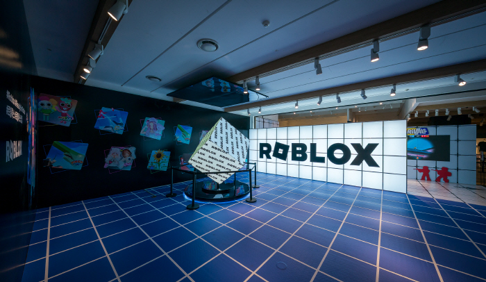 Global game platform Roblox will hold a pop-up event at Pangyo Hyundai Department Store until the 17th