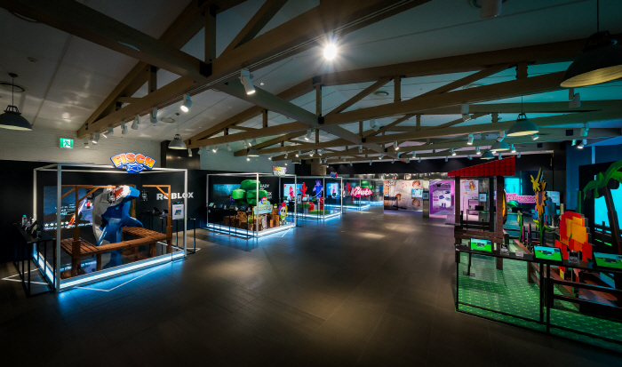 Global game platform Roblox will hold a pop-up event at Pangyo Hyundai Department Store until the 17th