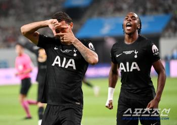 Heung-min's brother Brennan Johnson even celebrated the first goal in the third minute of the first half 