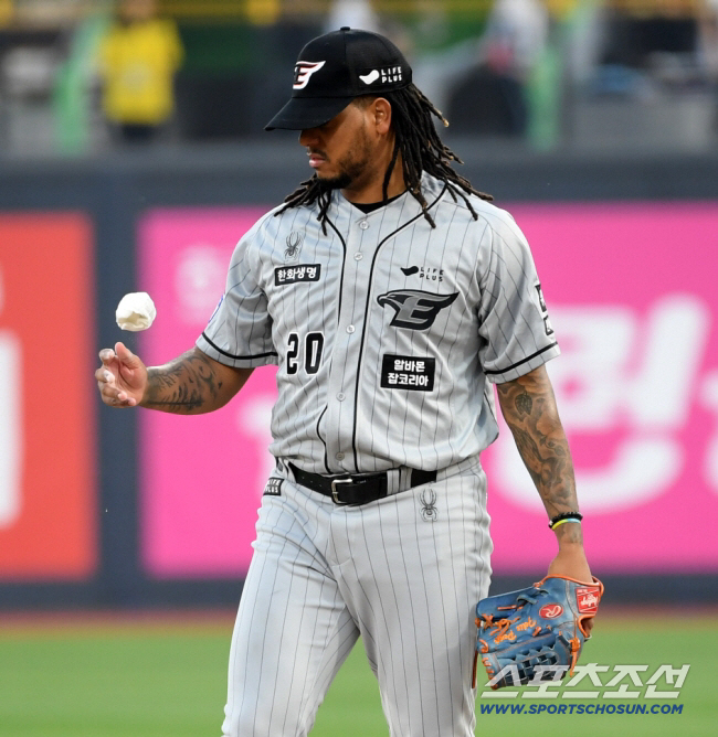 The maximum speed of the man's confidence was 153km in Tokyo...Dominican Connection know-how helps 