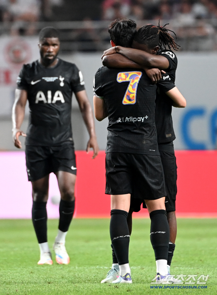 Son Heung-min's Tottenham Watch Stopped at 63 Minutes, Farewell of Hot Tears...11 Tottenham, Newcastle are also respectful Indian Bob Goodbye, Sangambeol is a huge last dance theater