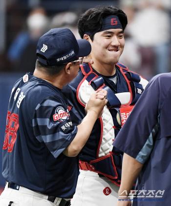  Director Kim Tae-hyung encourages Son Sung-bin