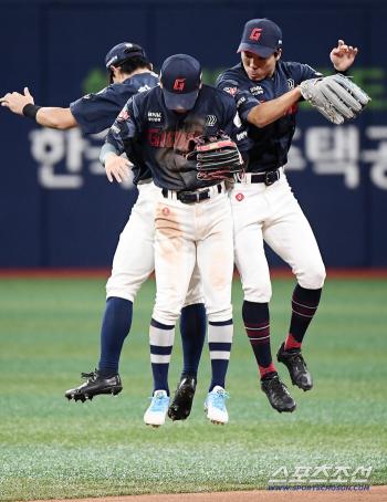  Lotte wins 9-3 over Kiwoom
