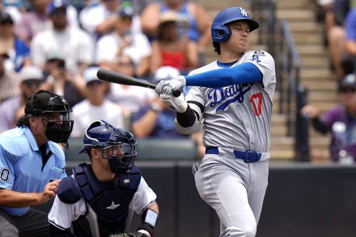 Will Ohtani, who is the home run king for the third consecutive year, be the first in strikeouts in the second half of the year?