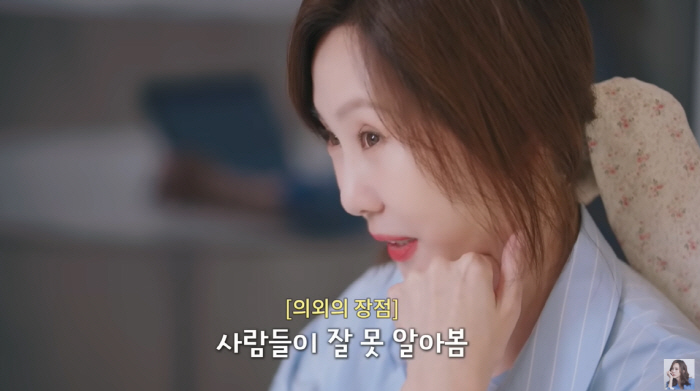 54-year-old Kim Nam-joo's confidence to go out without makeup. If I don't draw eyeliner, it's me
