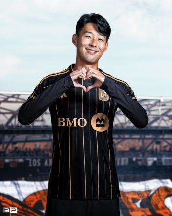 According to BBC! Son Heung-min broke the highest transfer fee in MLS → 36.7 billion, beating Las...Shoulder to shoulder with Messi, the top three in annual salary