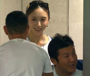 Cho Se-ho, ♥175cm supermodel wife's face revealed for the first time...It's on live