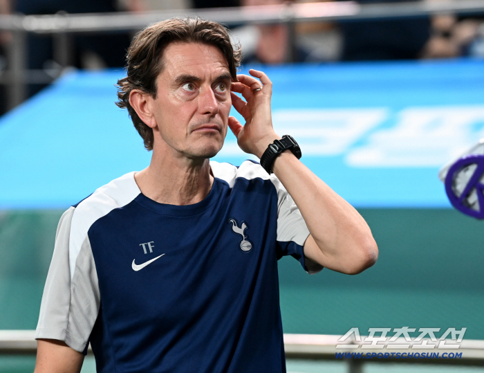 Coach Frank is going crazy. Son Heung-min is leaving, but Madison is seriously injured. I got hurt again