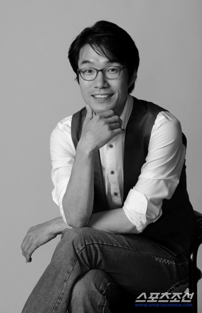'Drunk Driving.' Who is Song Young Kyu? 'Extreme Job' Choi Ban-jang → Stage, Screen, and Anbang Theater perform in all directions