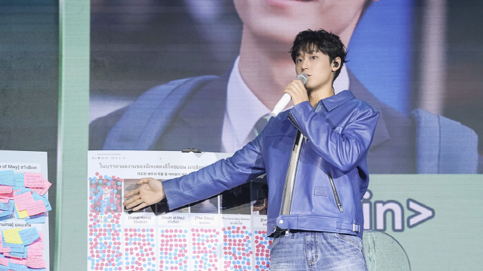Lee Do-hyun, double celebration after being discharged from the military...Grand Galaxy Hotel Casting → First Fan Meeting Completion