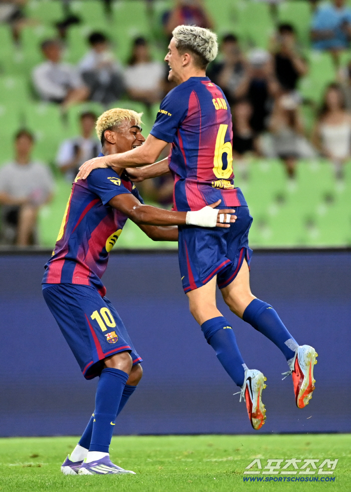 Kick-off delay → Yamal FC Barcelona, which quelled the controversy over the bombing, ended 30 ahead of Daegu in the first half