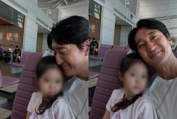  'First time traveling alone' Shin Hyun-joon takes a friendly selfie with his daughter Min-seo, 'Real dad smile.'