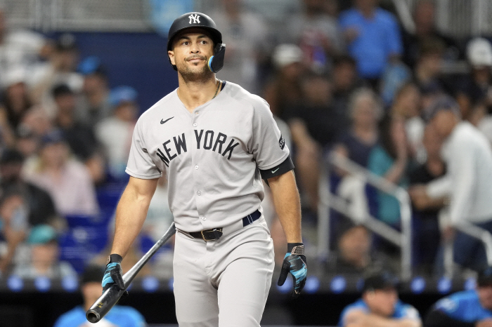 There are too many mistakes. NYY legends are angry, but they lost again today. The first sweep loss in history to MIA
