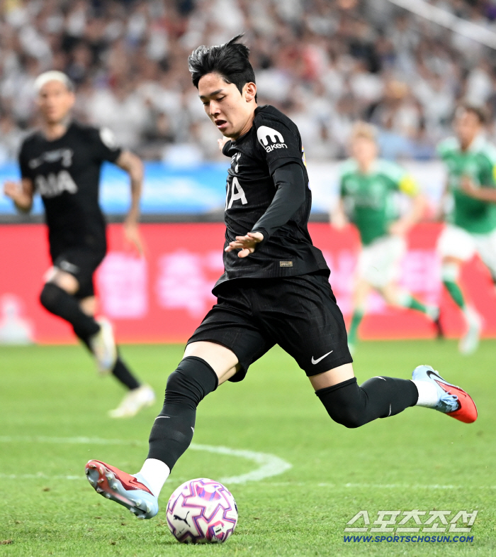 Yang Min-hyuk on a flight to the UK, visa issue? Tottenham's consideration!