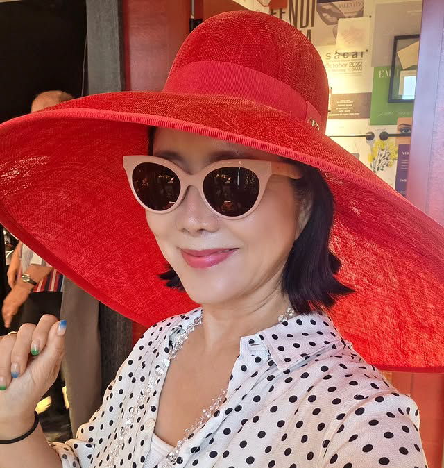 Yoon Young-mi confesses that she has to starve herself for a few months in luxury shopping in New York