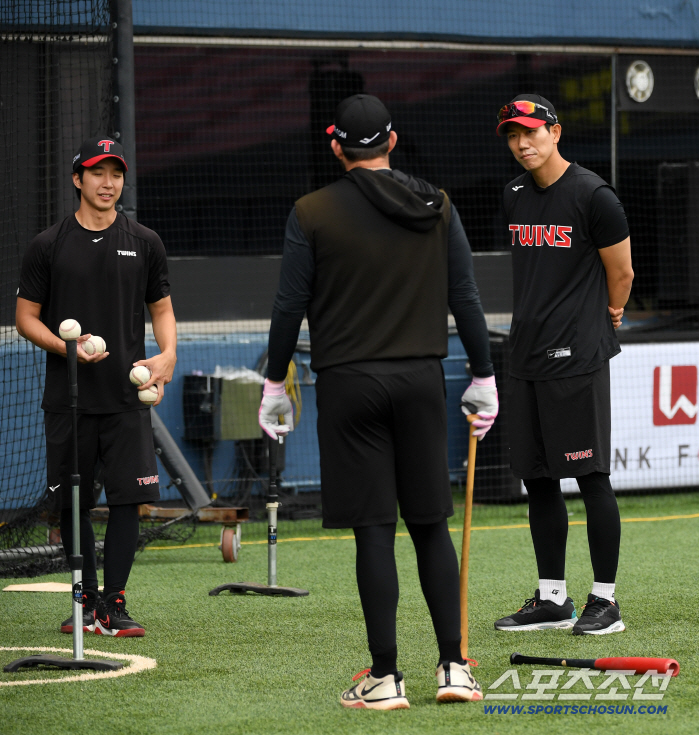 Austin, who will lead the first place, is back. Normal training with colleagues. I'm going to play against Doosan today