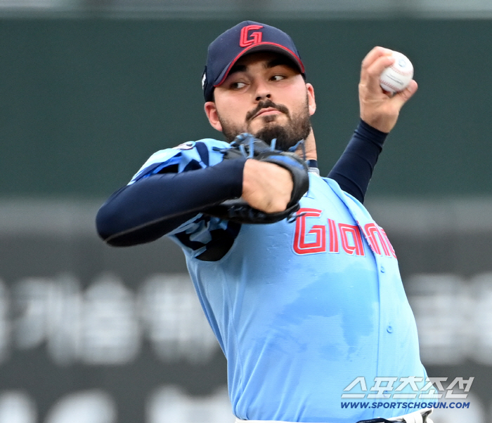 Four-seam is No. 1 in Korea...The 158-kilometer fastball MVP was also frozen, KIA players were shocked