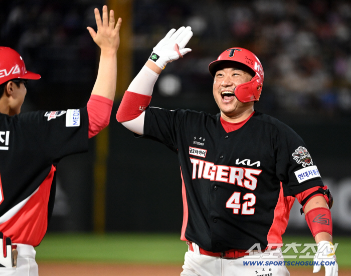 Four-seam is No. 1 in Korea...The 158-kilometer fastball MVP was also frozen, KIA players were shocked