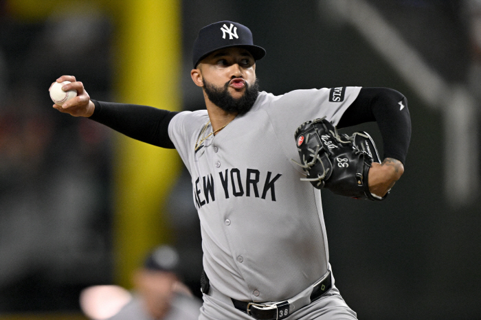Jersey Tampa Minor Camp, where a 10-year-old fan also waited, → Texas emergency call, comes to save the Yankees in crisis