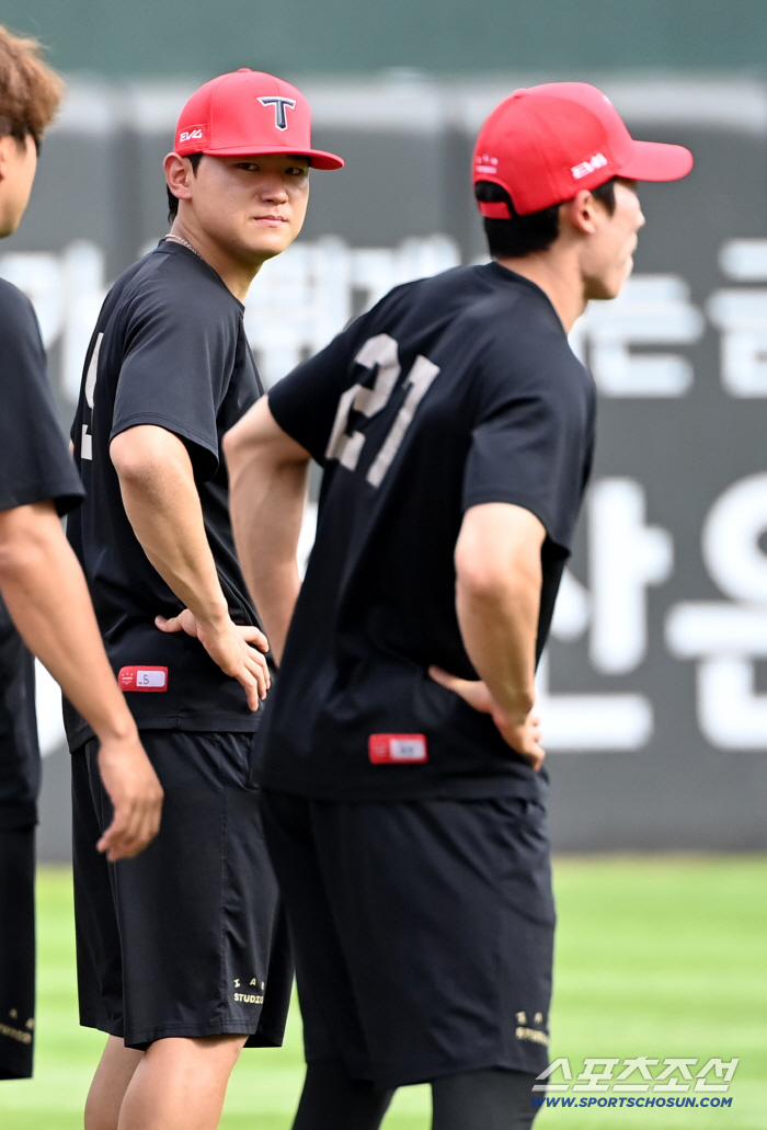 Kim Do-young, a top-five player, is not a good time to spend it...If it's uncomfortable, I can replace it