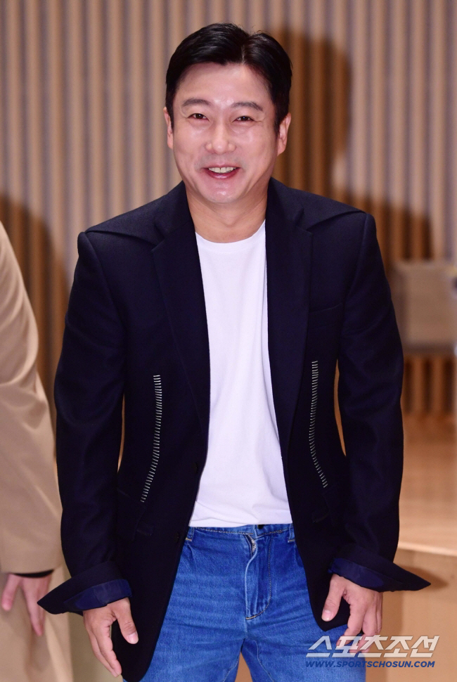  Lee Soo-geun was injured by his father on the 5th...Agency 'Quietly proceeding as a family leader' 