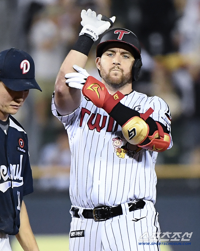  Austin advances to second base on hits and errors